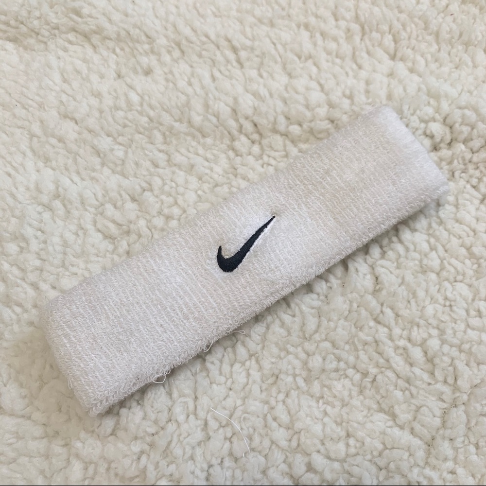 🎁FREE🎁 NIKE Dri-Fit Headband. FREE WITH PURCHASE
